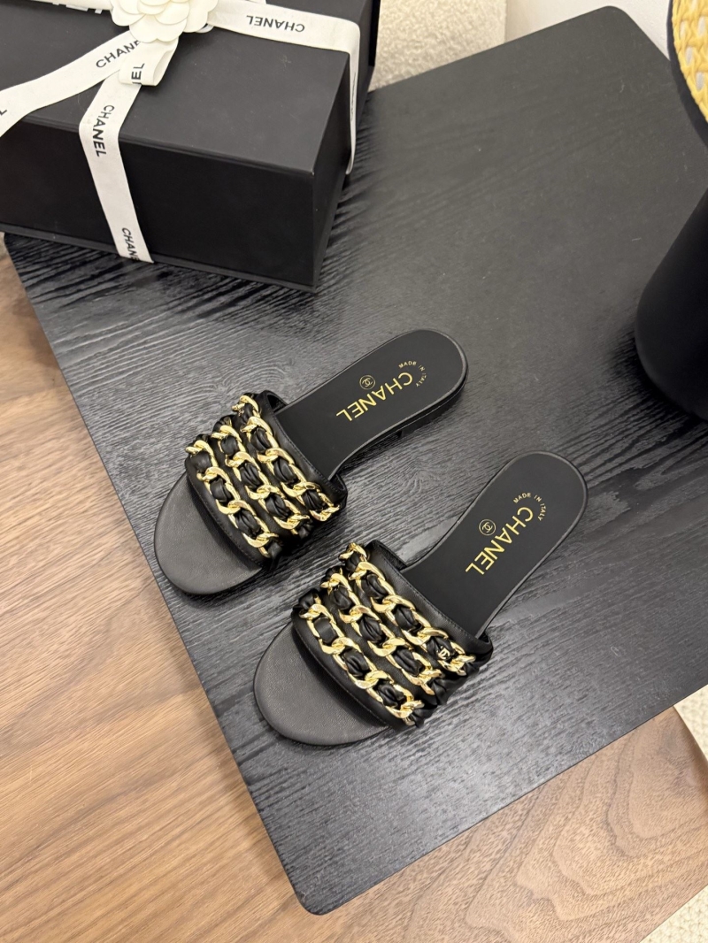 Ch**el slippers